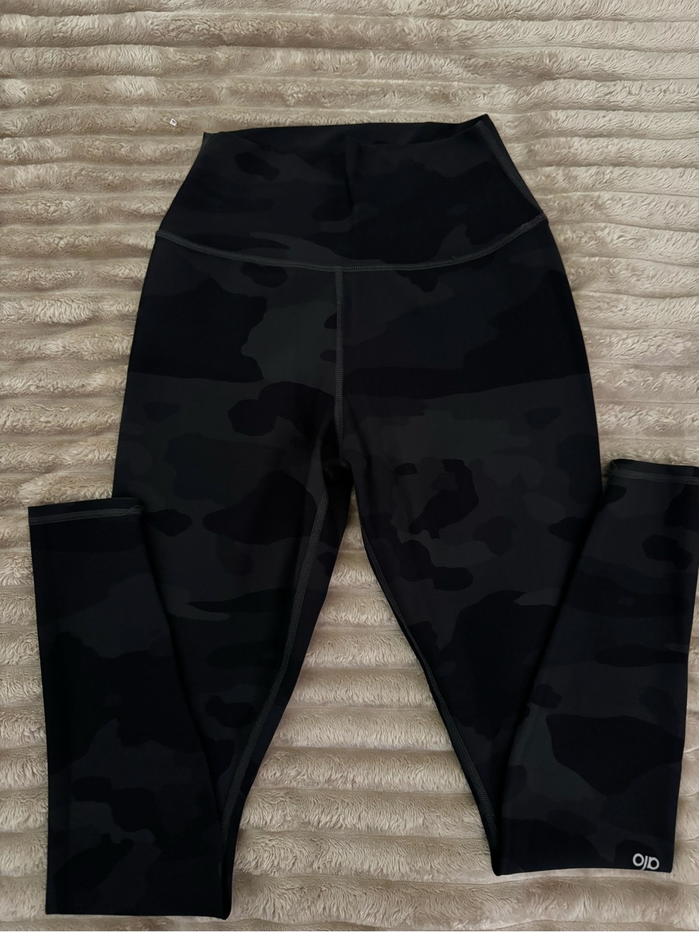 Alo Black Camo High-Waist Leggings